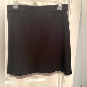 ‼️SALE-SALE-SALE‼️ Max Studio black skirt. 17 inches long. Cute basic!
